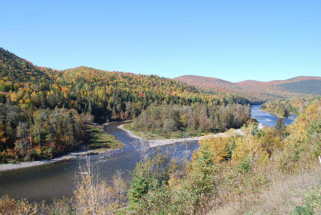 Auberge De La Riviere Matapedia - Matapedia River Lodge Routhierville Exterior foto