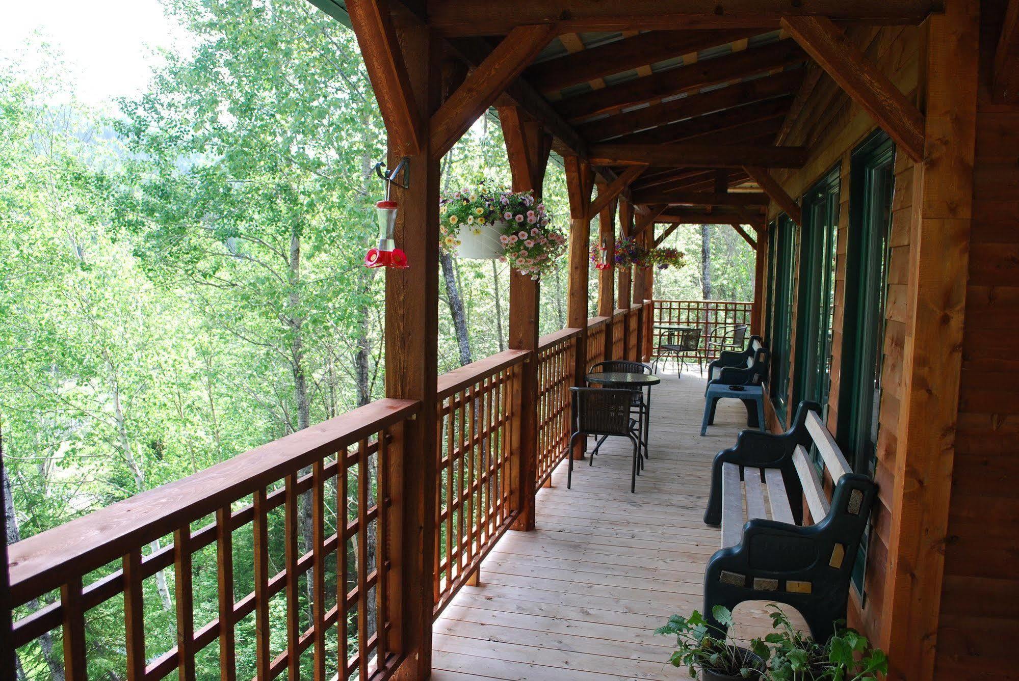 Auberge De La Riviere Matapedia - Matapedia River Lodge Routhierville Exterior foto